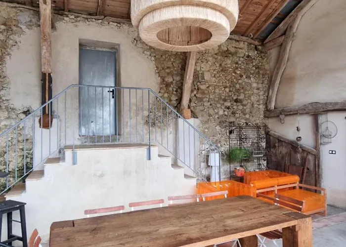 Maison Avec Grange & Piscine Vue Sur Les Pyrenees Puymaurin