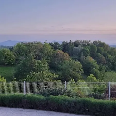 Maison Avec Grange & Piscine Vue Sur Les Pyrenees