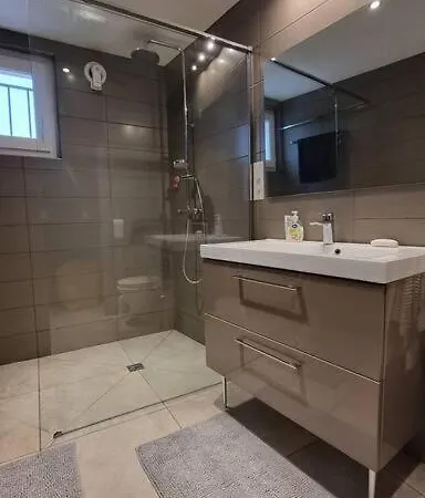 Maison Avec Grange & Piscine Vue Sur Les Pyrenees Puymaurin