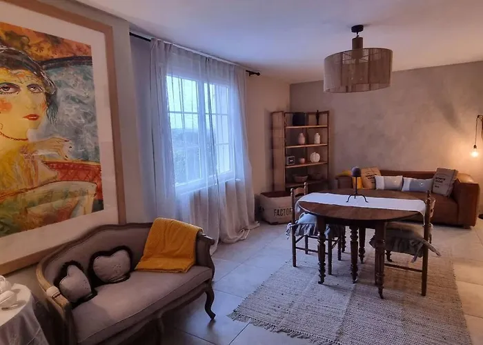 Maison Avec Grange & Piscine Vue Sur Les Pyrenees Puymaurin