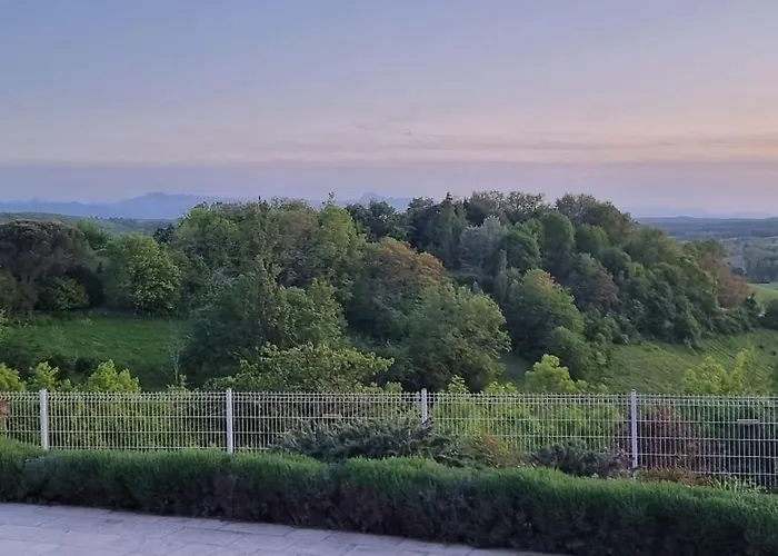 Maison Avec Grange & Piscine Vue Sur Les Pyrenees